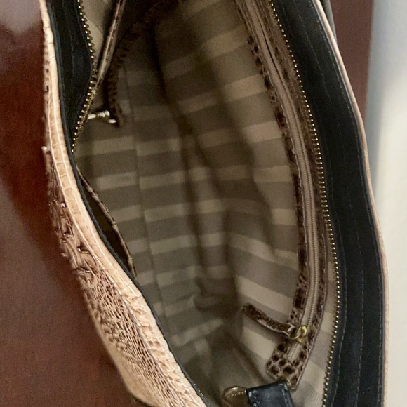 Brahmin set, Hardly USE, but still in the nice condition, selling as is - Picture 7 of 12